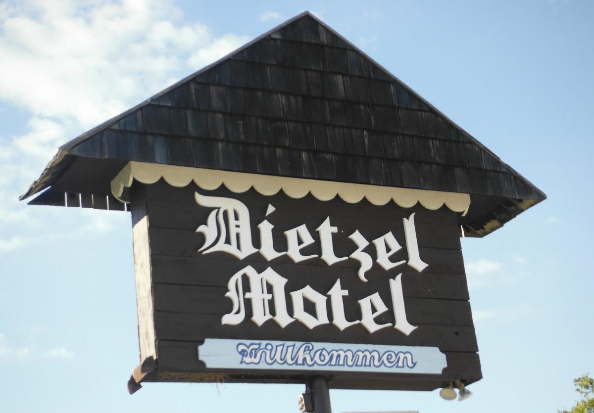Dietzel Motel New