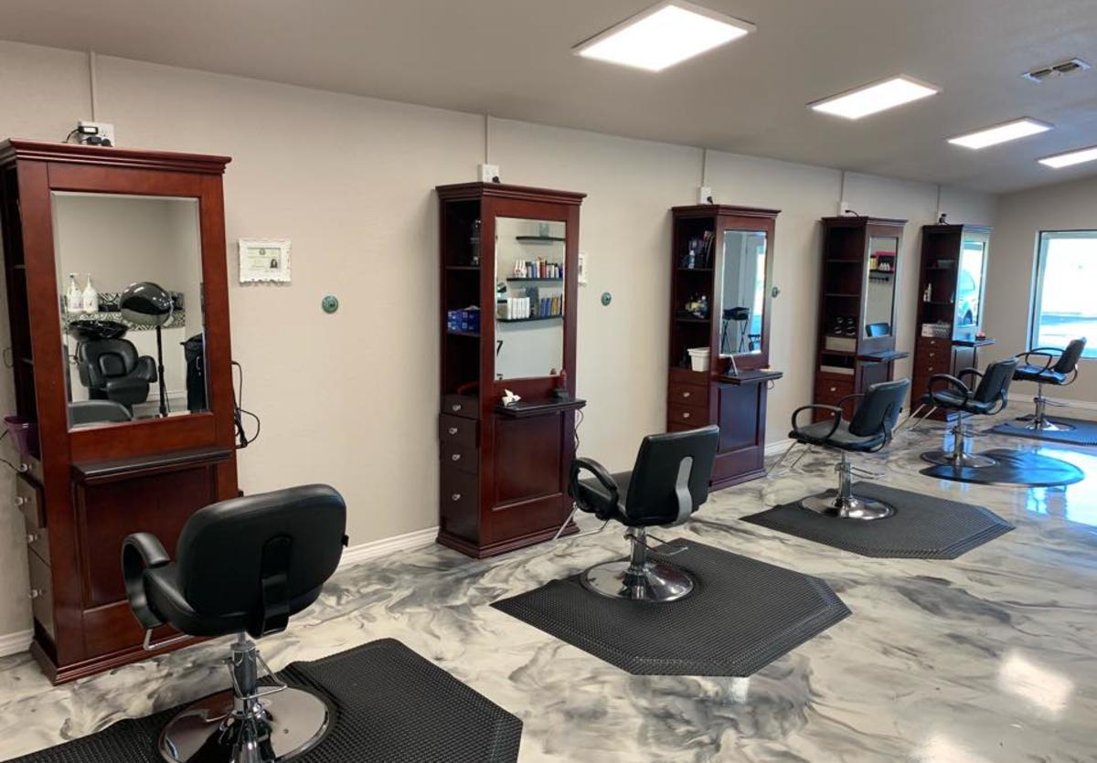 Mane Attraction Interior Image