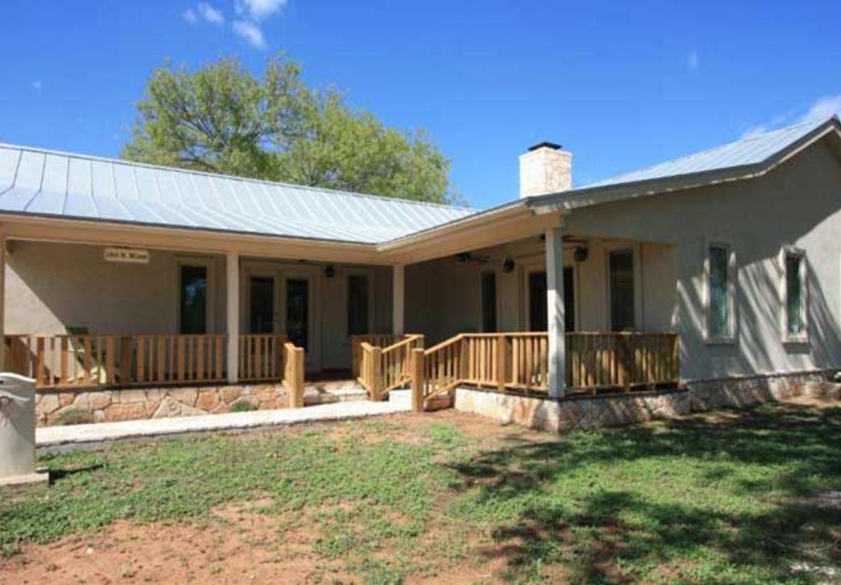 Milam Street Manor