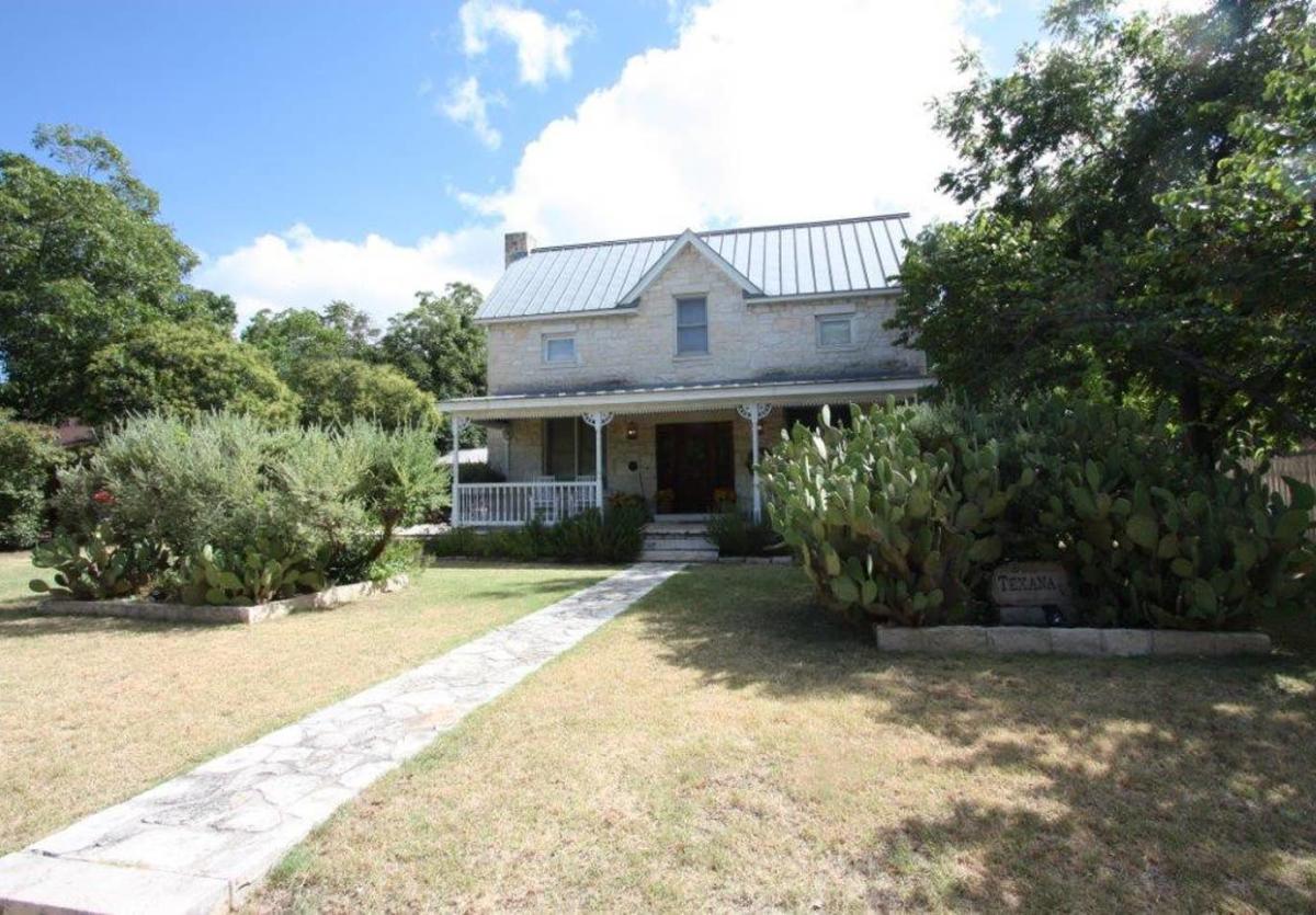 Texana Guest House New