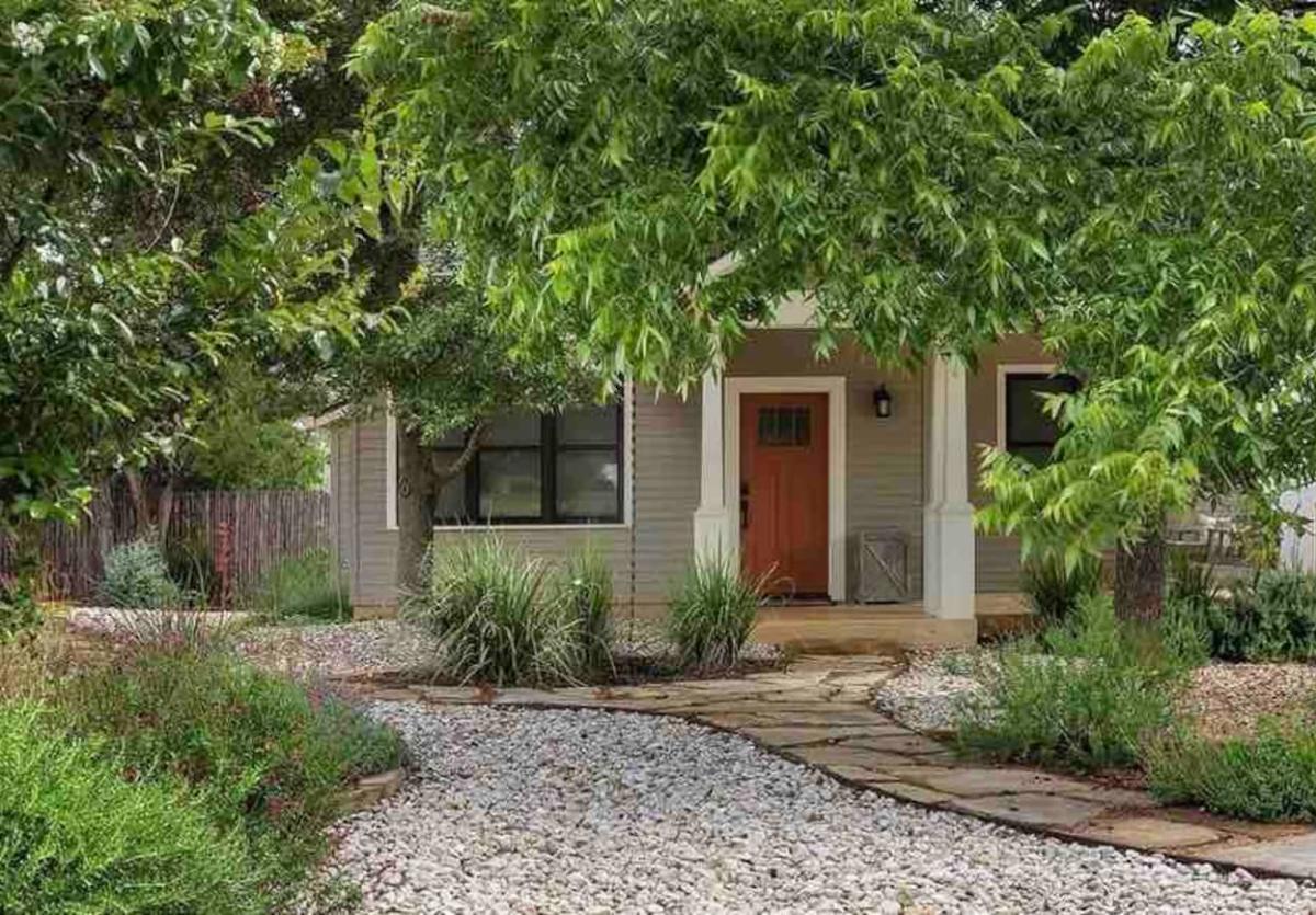 The Shelby House