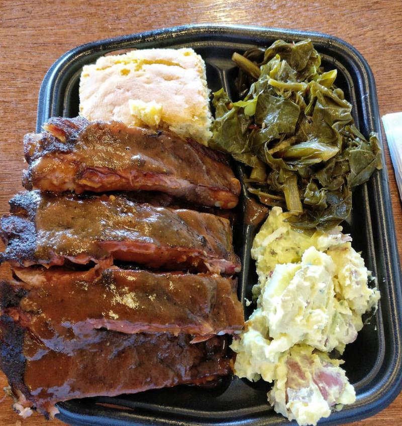 Ribs & Mashed Potatoes From Whitner's BBQ In Virginia Beach