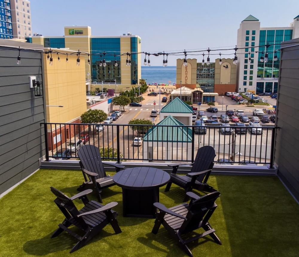 2530 Rooftop Deck