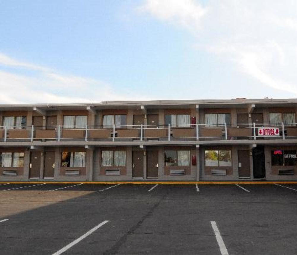 Sandpiper_Inn.jpg