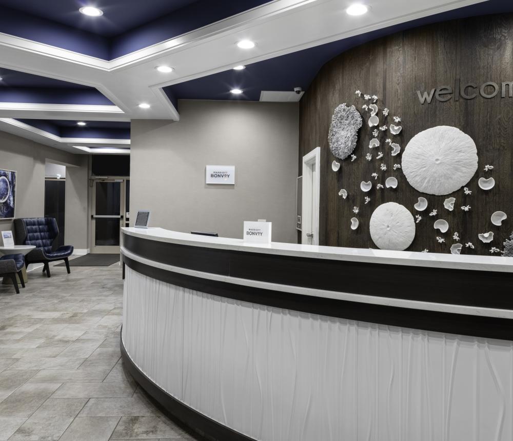 Lobby/Front Desk