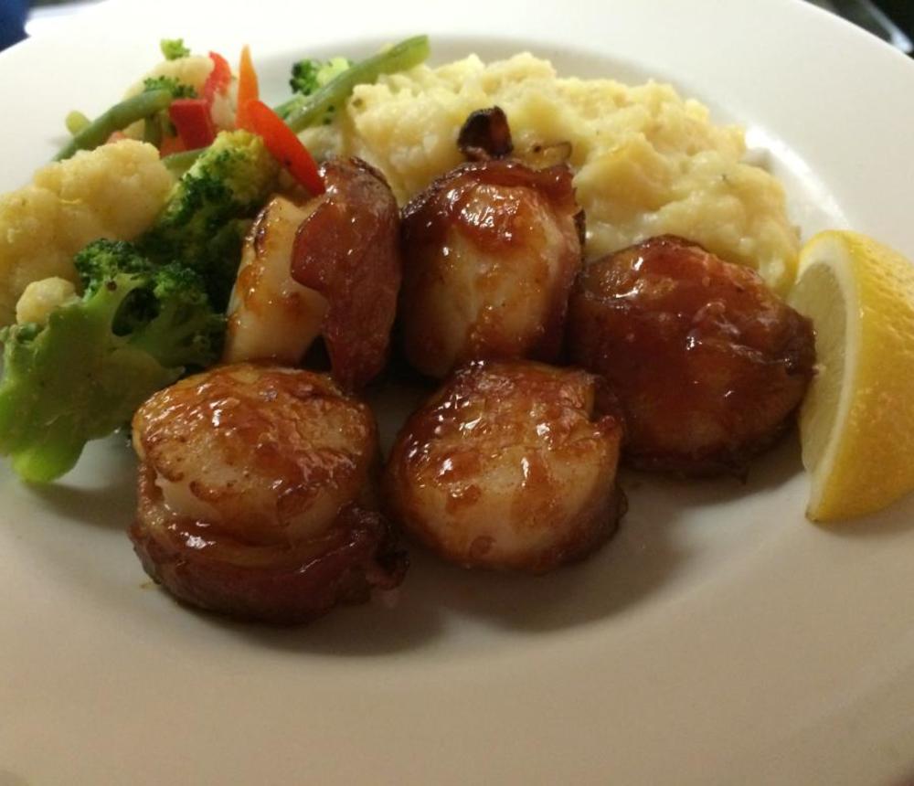 bacon-wrapped-bbq-scallops.jpg