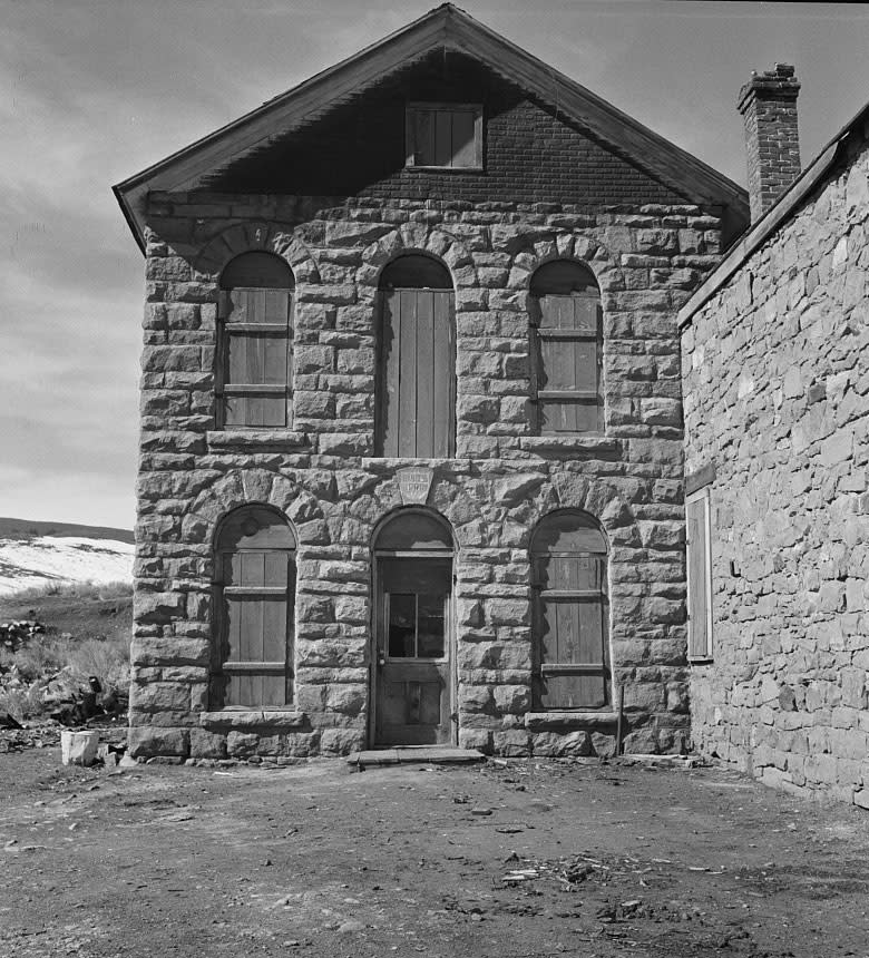 Elizabethtown a ghost town on the Enchanted Circle in New Mexico