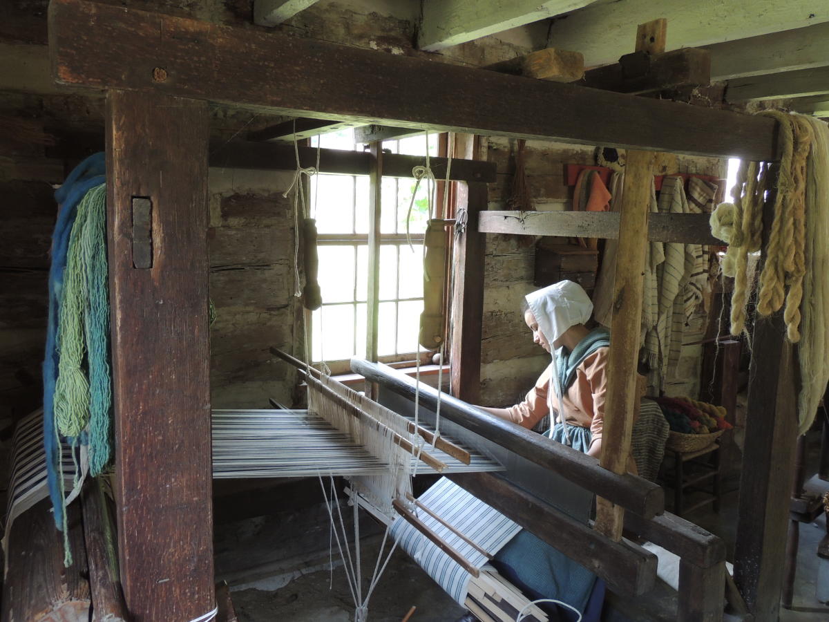 Loom Demonstration at Quiet Valley