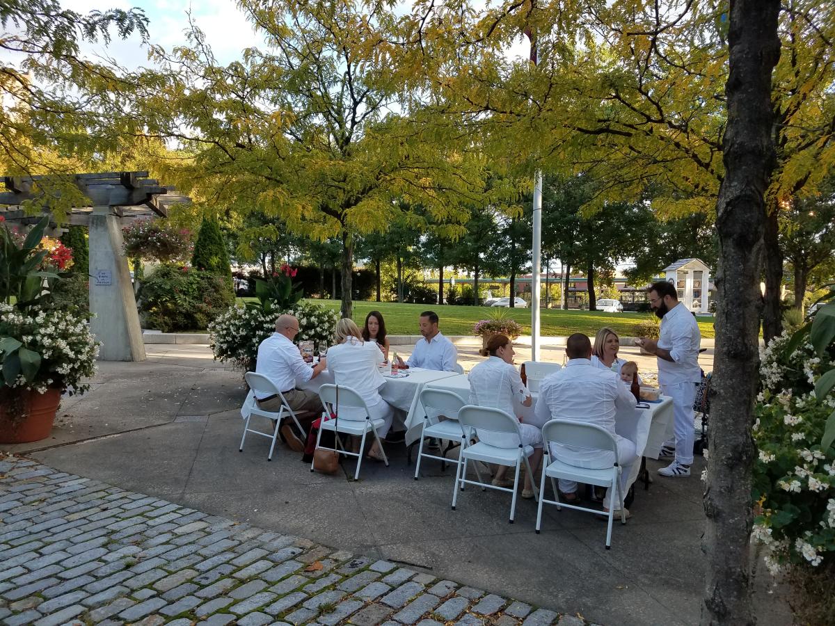 Fete En Blanc Pottstown