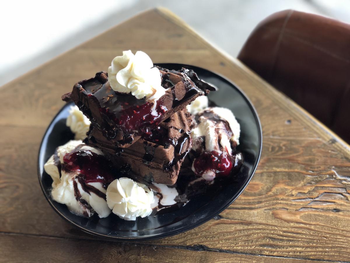 Best Restaurants for LateNight Desserts in Greater Palm Springs