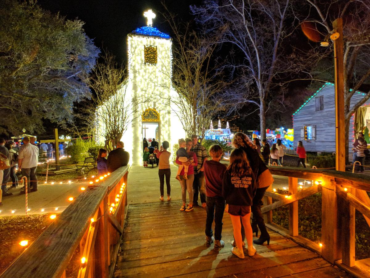 Creole Christmas Walking Tours Dec 2021 20 Ways To Celebrate A Family Cajun Christmas