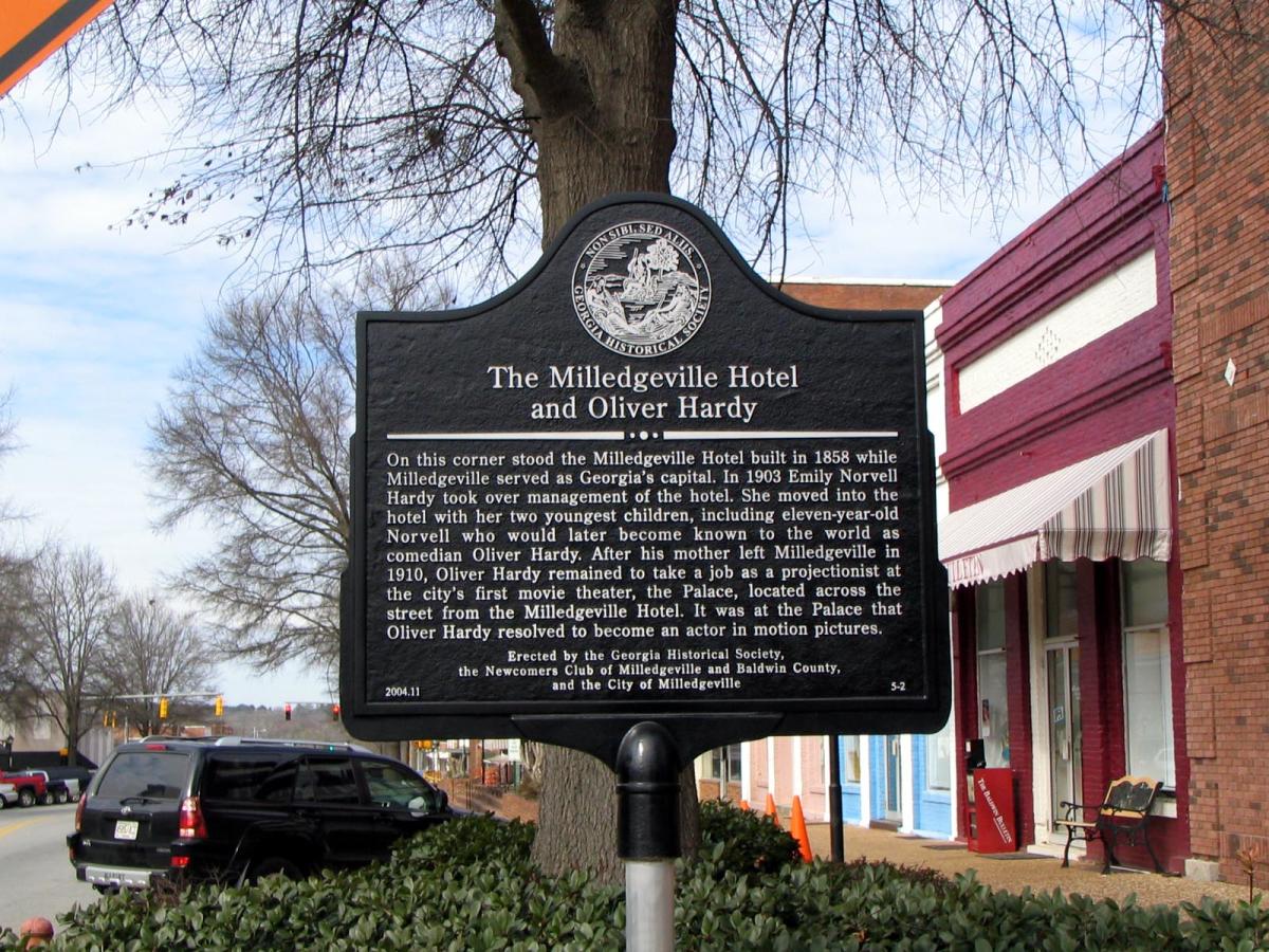 Oliver Hardy Hotel Marker