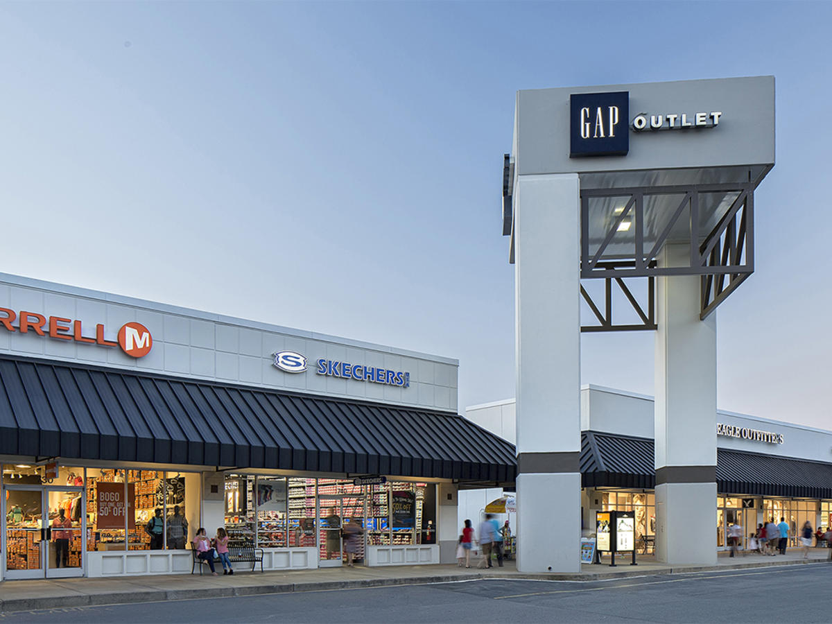 The Gap tower at Carolina Premium Outlets in Smithfield, NC.