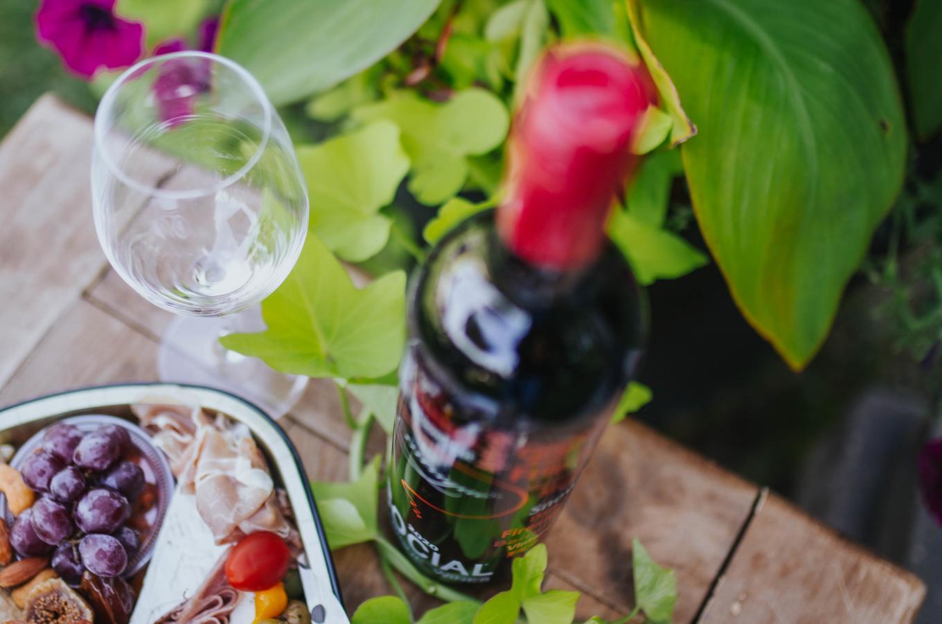 Intrigue Wines - Social Bites Charcuterie Boxes