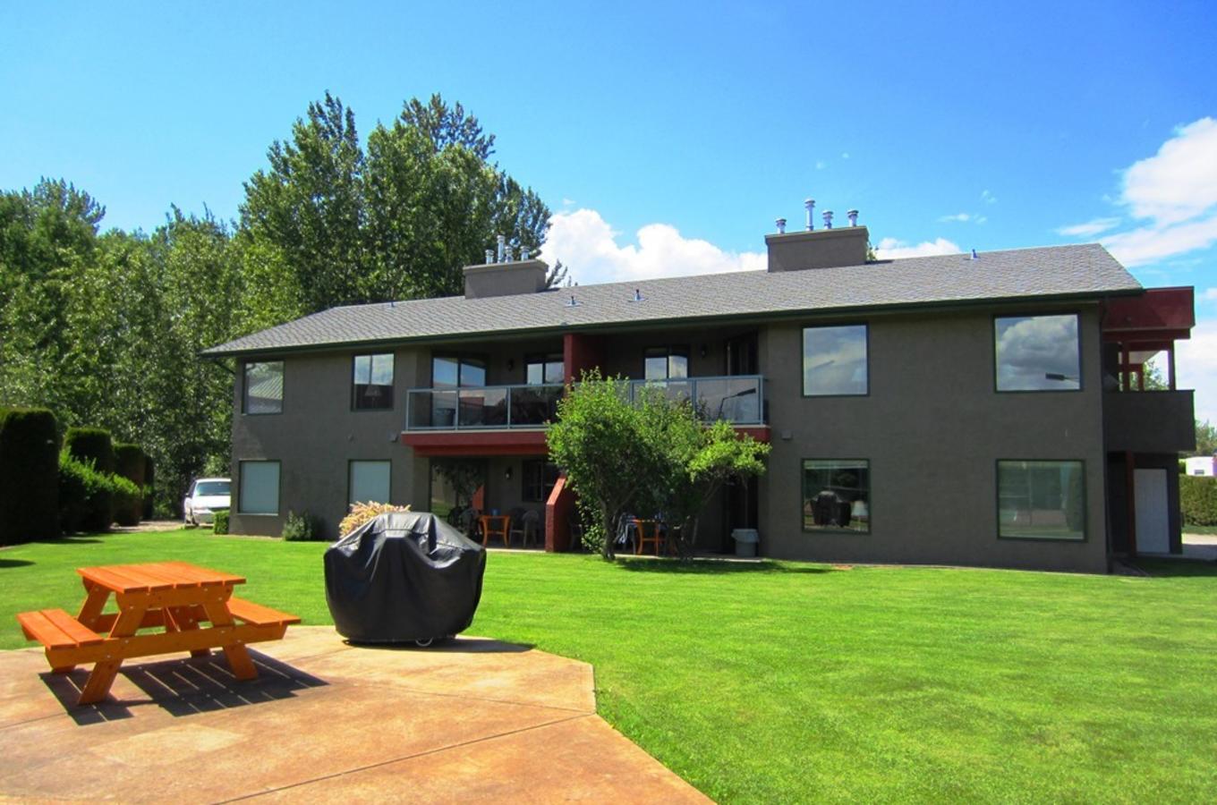 Holiday Park Resort Vacation Condos