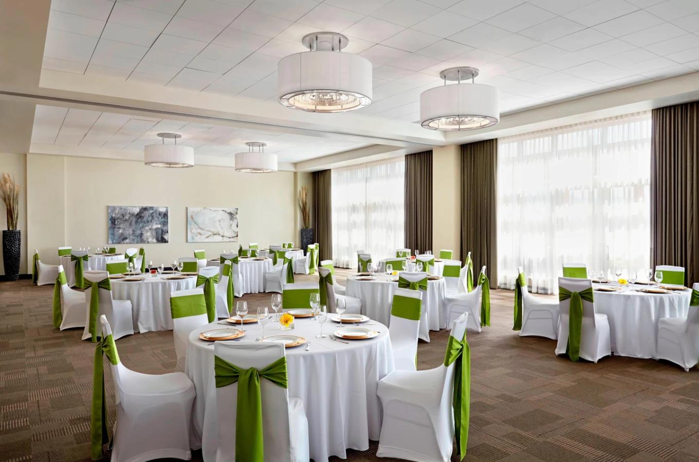 Four Points by Sheraton Kelowna Airport Image 3