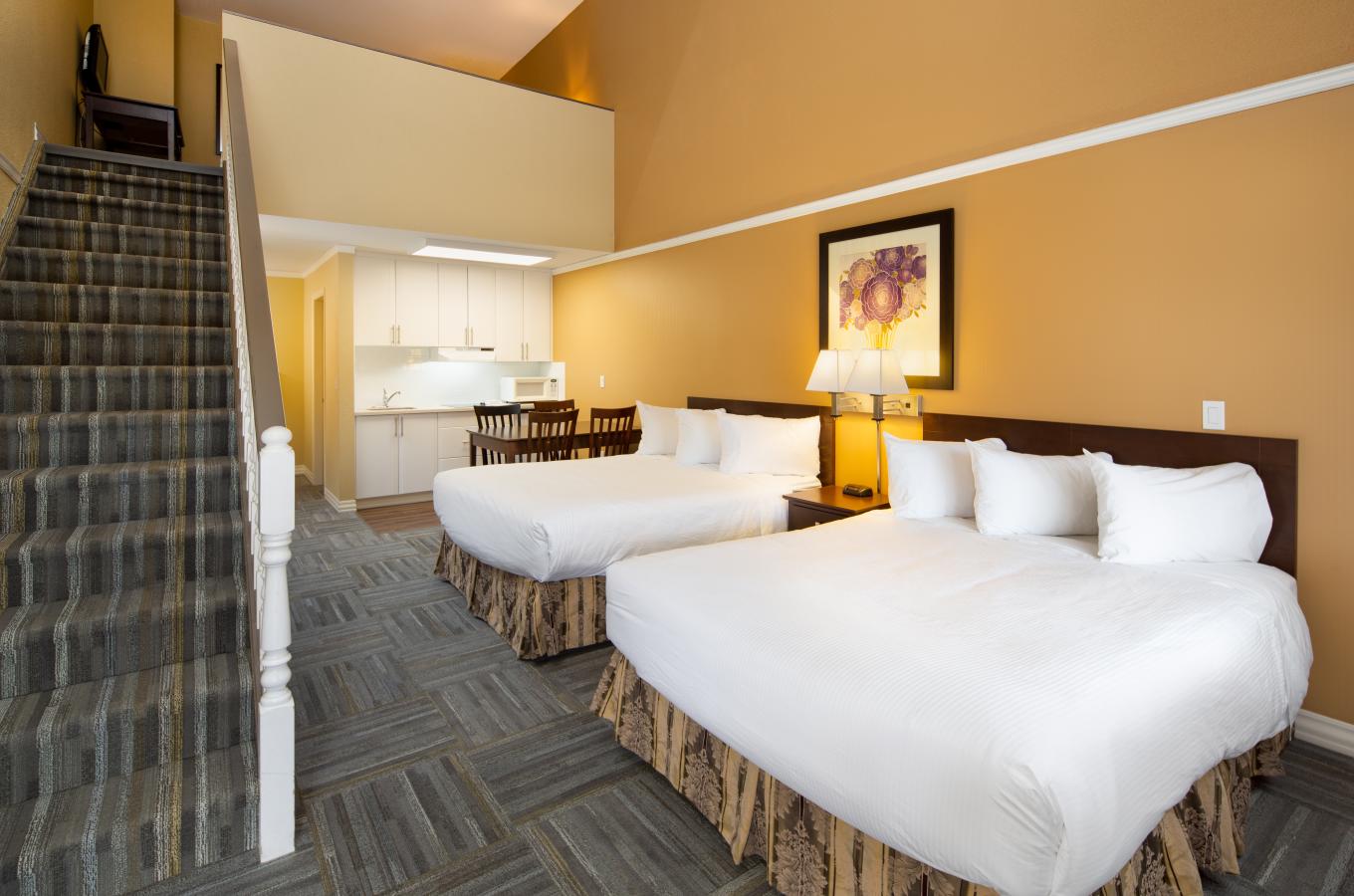 3 Queen Lofted Suite