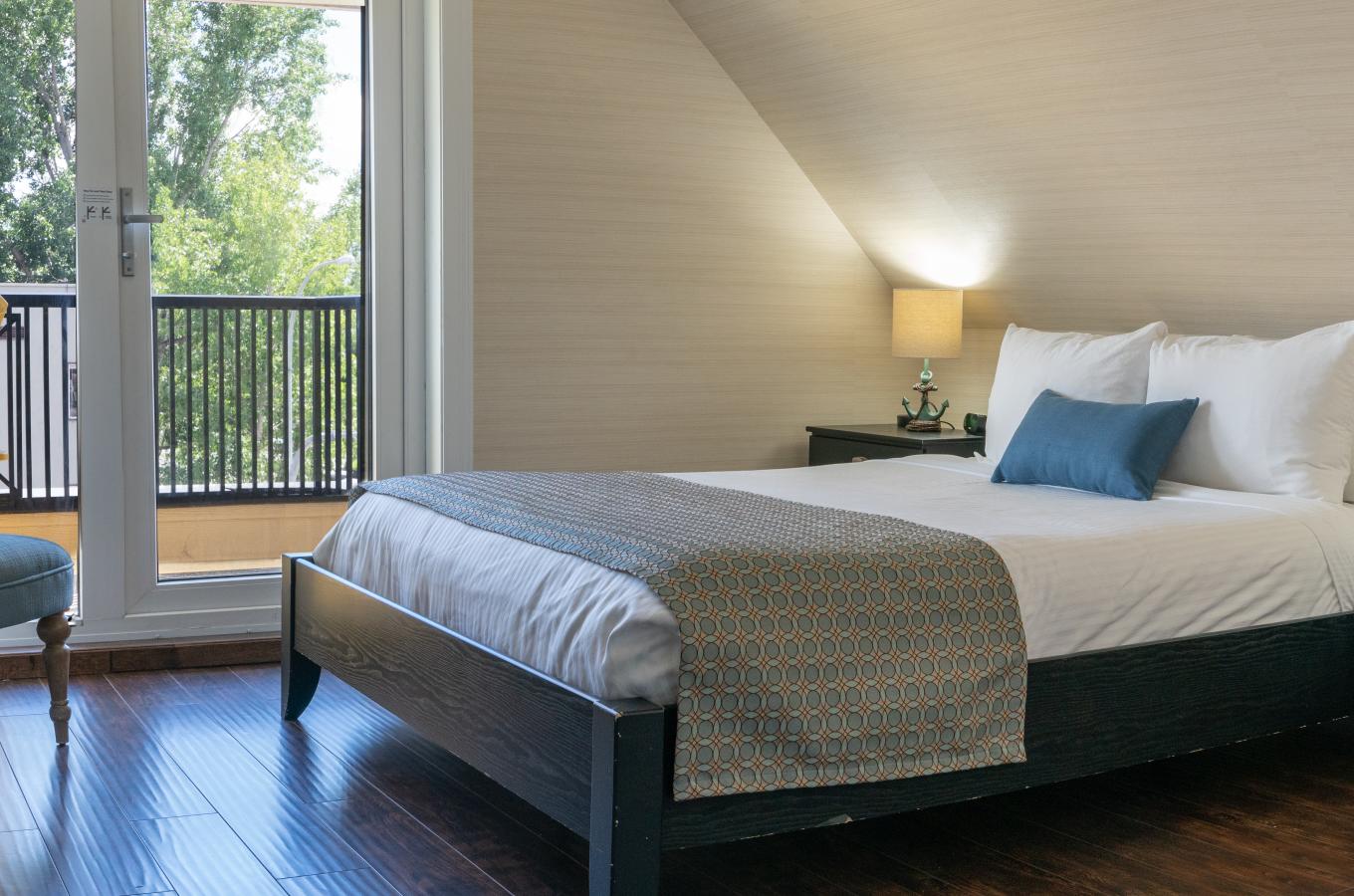 Executive Suite Bedroom 1