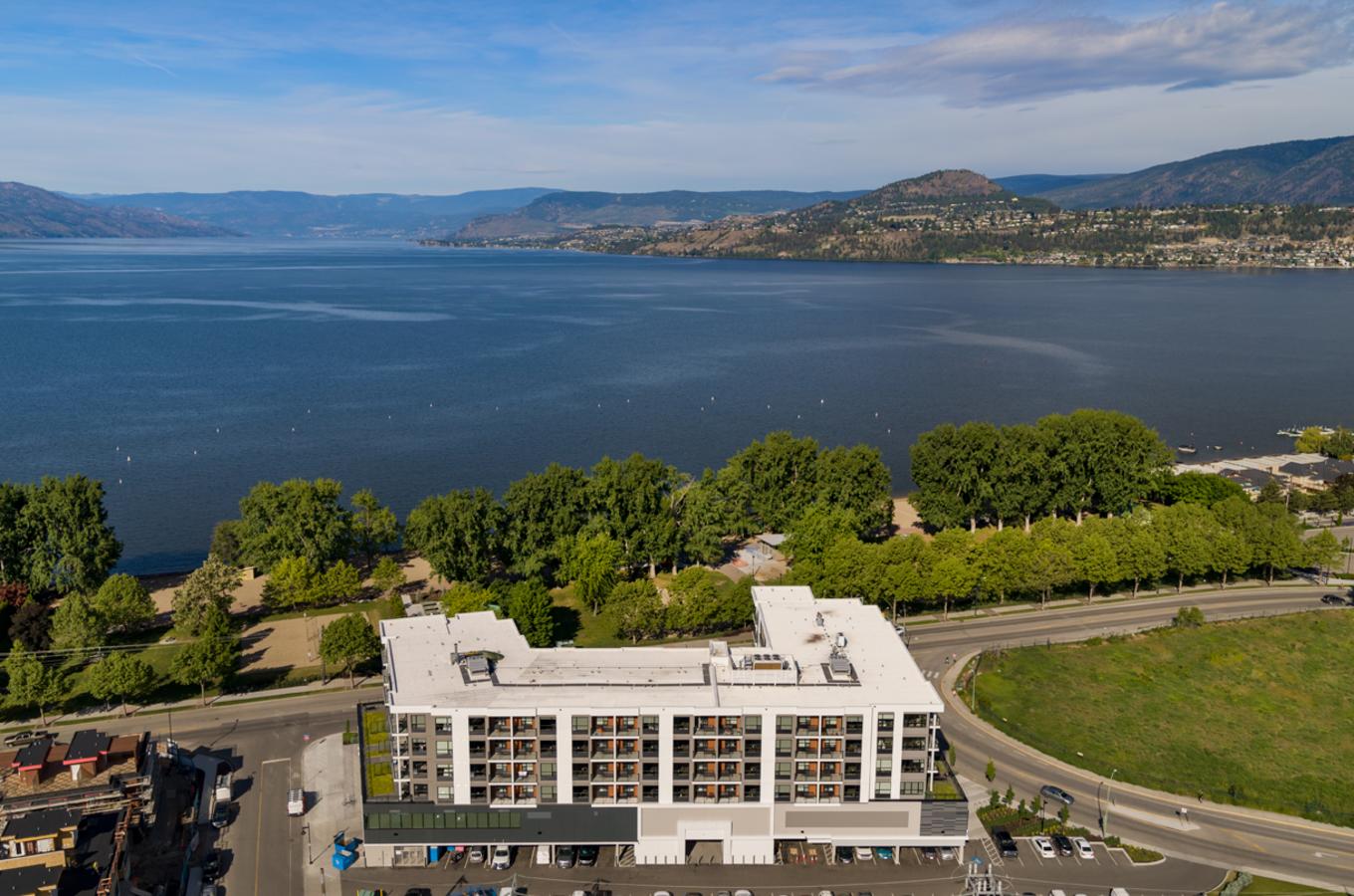 The Shore Kelowna - Exterior