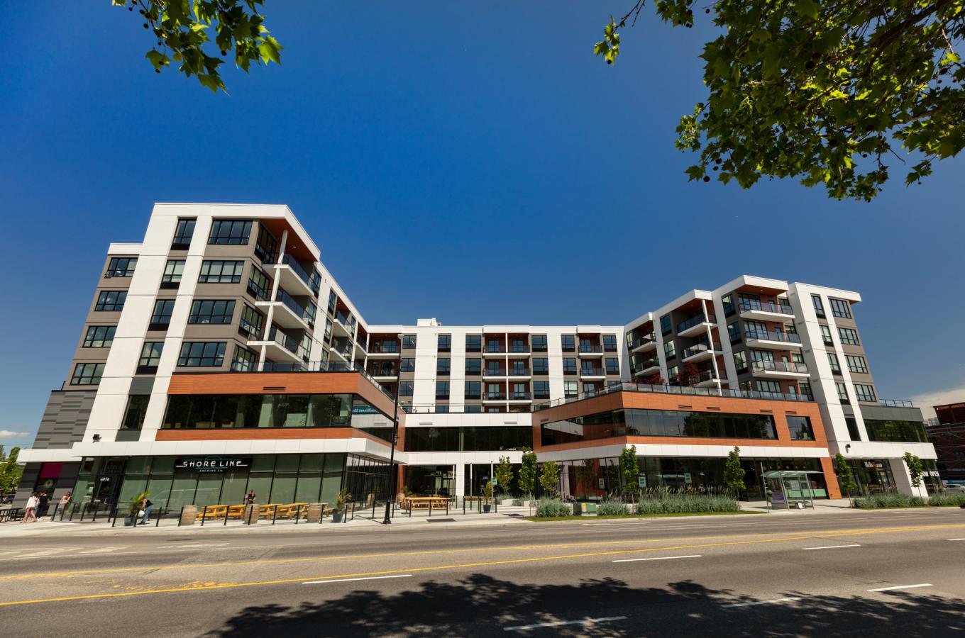 The Shore Kelowna - Exterior