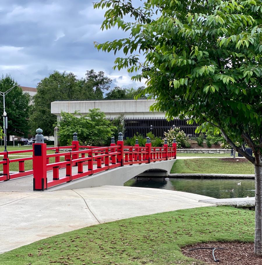 Big Spring Park Red Bridge