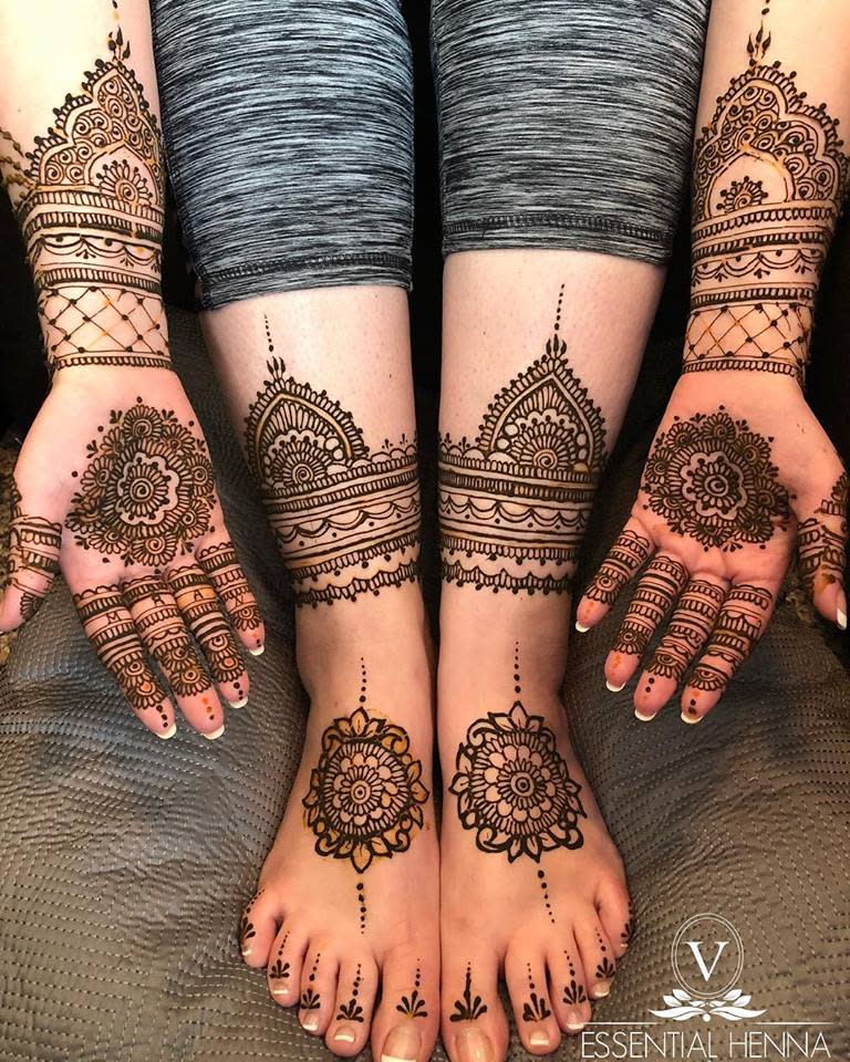 Mehndi hands and feet