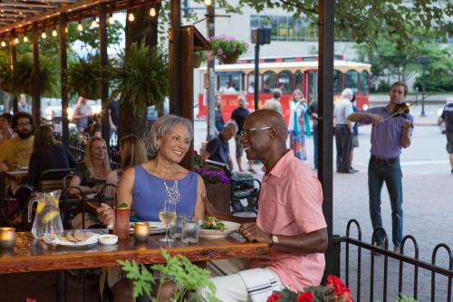 People dining al fresco in downtown Asheville