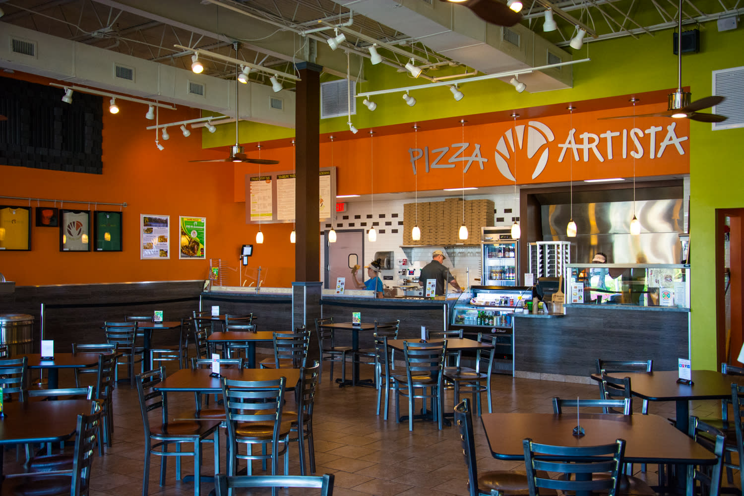 Interior view of Pizza Artista in Lafayette, LA