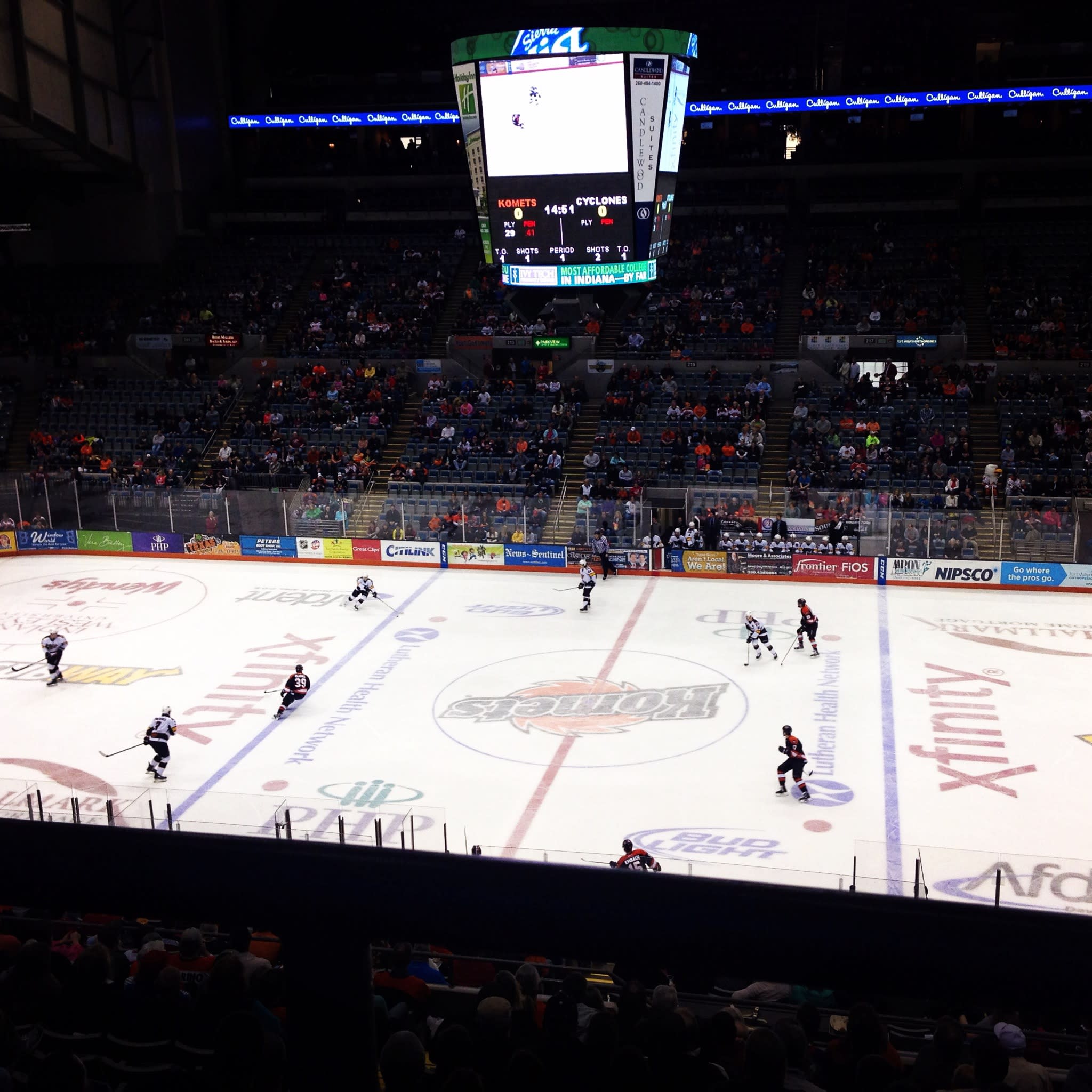 Cheer on the Fort Wayne Kometsa at the Allen County War Memorial Coliseum!