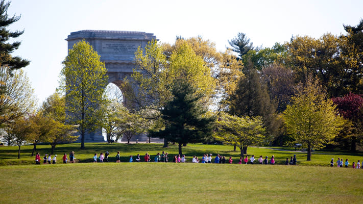 The Valley Forge Revolutionary 5-Mile Run® takes runners past the National Memorial Arch.