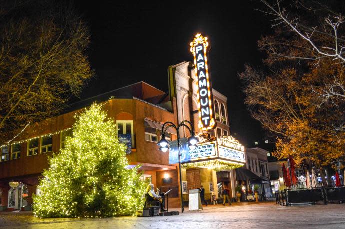 Monticello Dowtown Christmas 2021 10 Holiday Events You Don T Want To Miss In Charlottesville