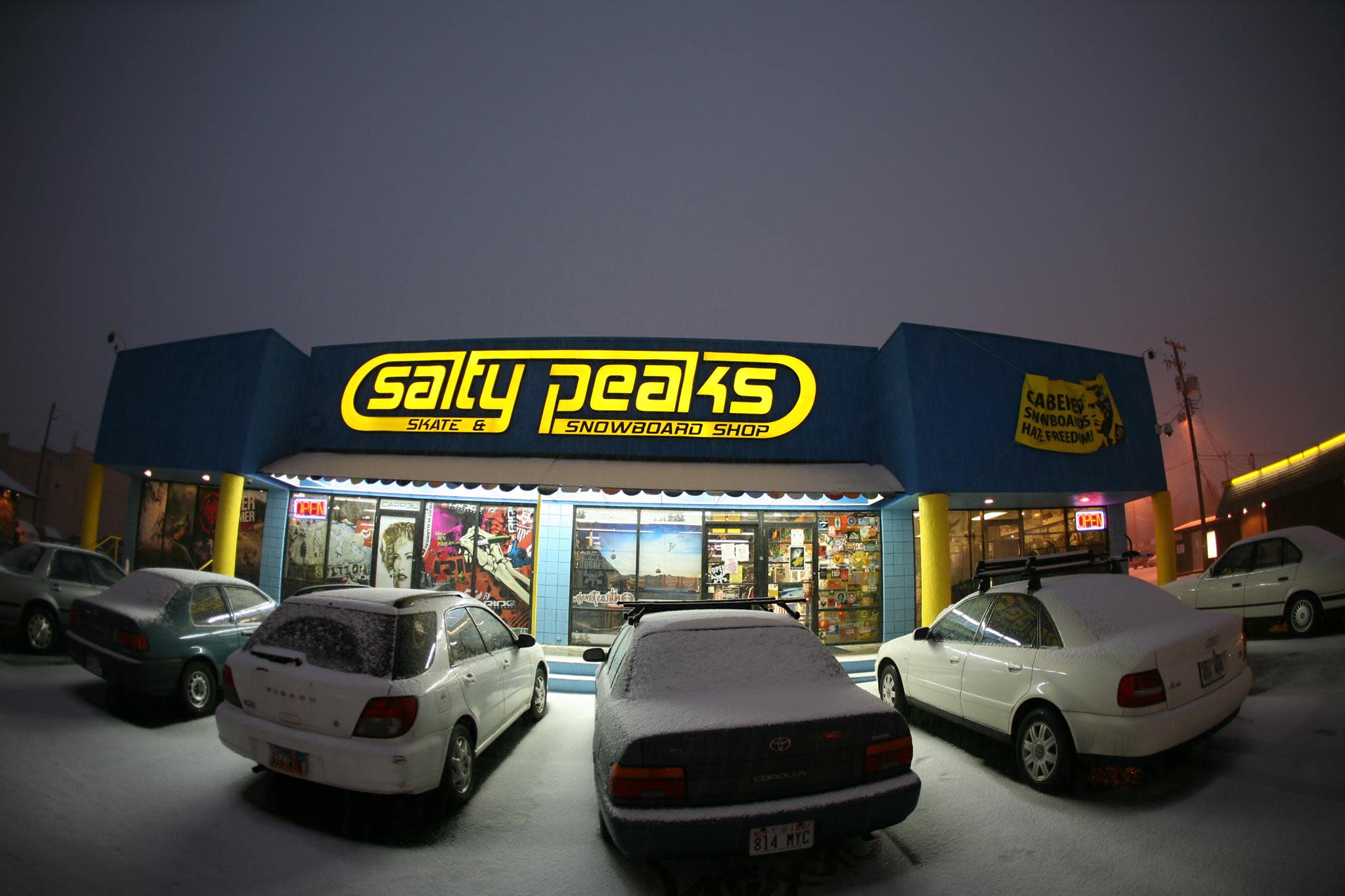 Salty Peaks Skate & Snowboard Shop