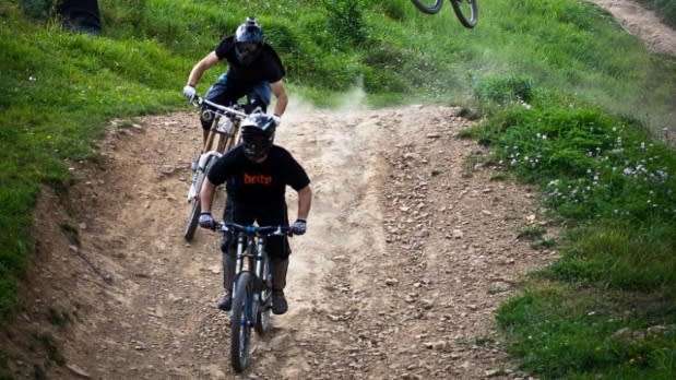 Mountain bike riding online near me