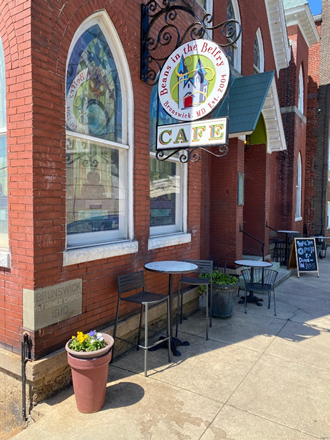 Exterior a Frederick cafe