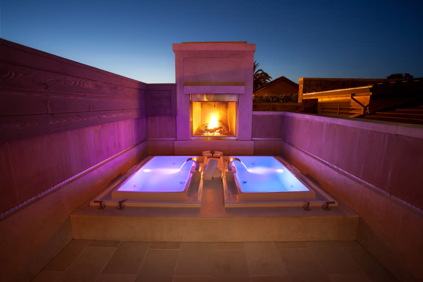 Spa Villagio Dual Soaking Tubs