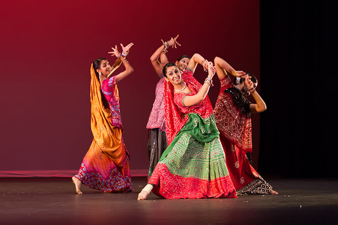 Bollywood Dancers
