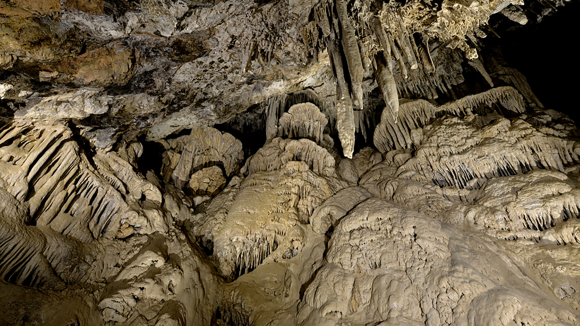 mitchell caverns interior
