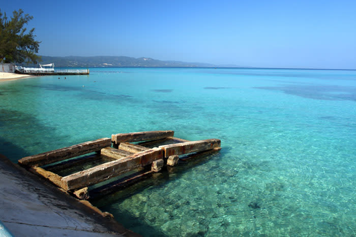 Doctors-Cave-Beach