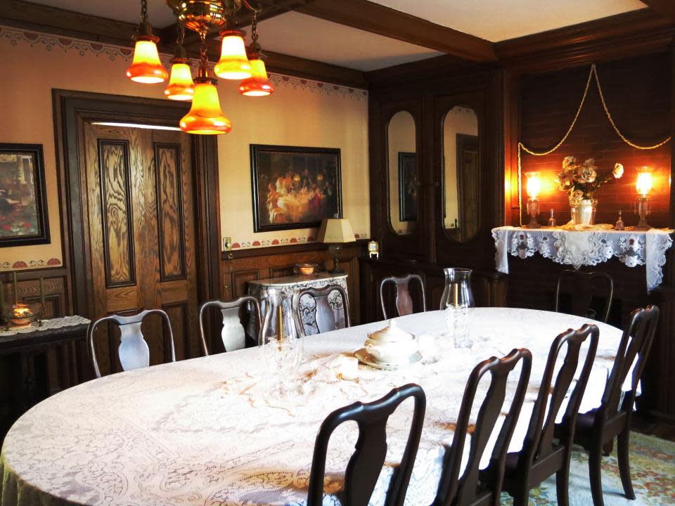 Dining Room at Rosewood Inn B&B