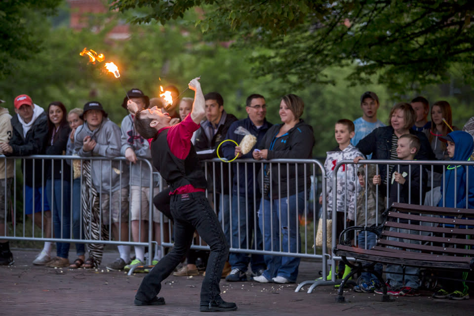 GlassFest Fire Eater courtesy of Cagwin Photography