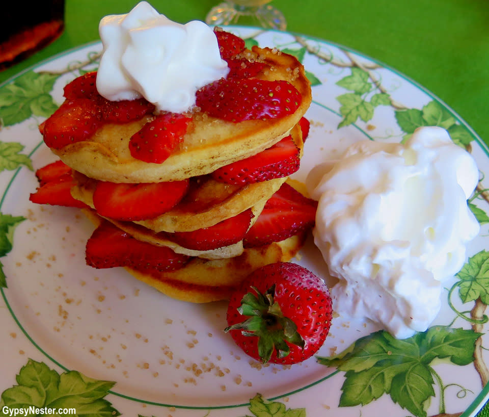18 Vine Inn breakfast courtesy of GypsyNesters.com - click image to read articles by David & Veronica James about their trip to the Finger Lakes