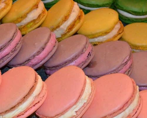 EasterMacaroons