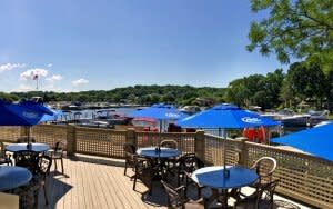 waterfront_outside_dining_harbor_800x500