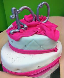 100th employee cake