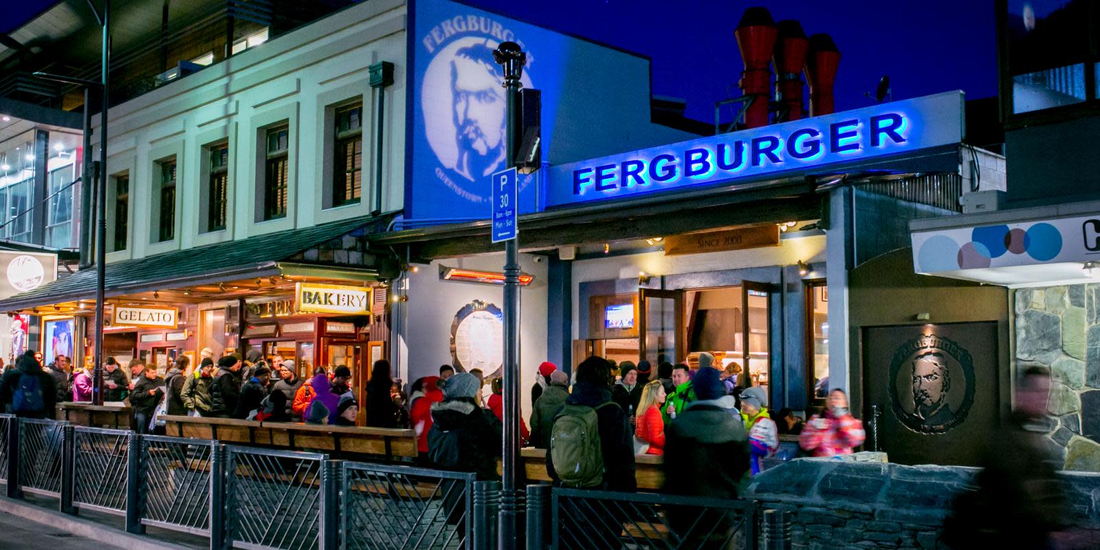 Fergburger at night