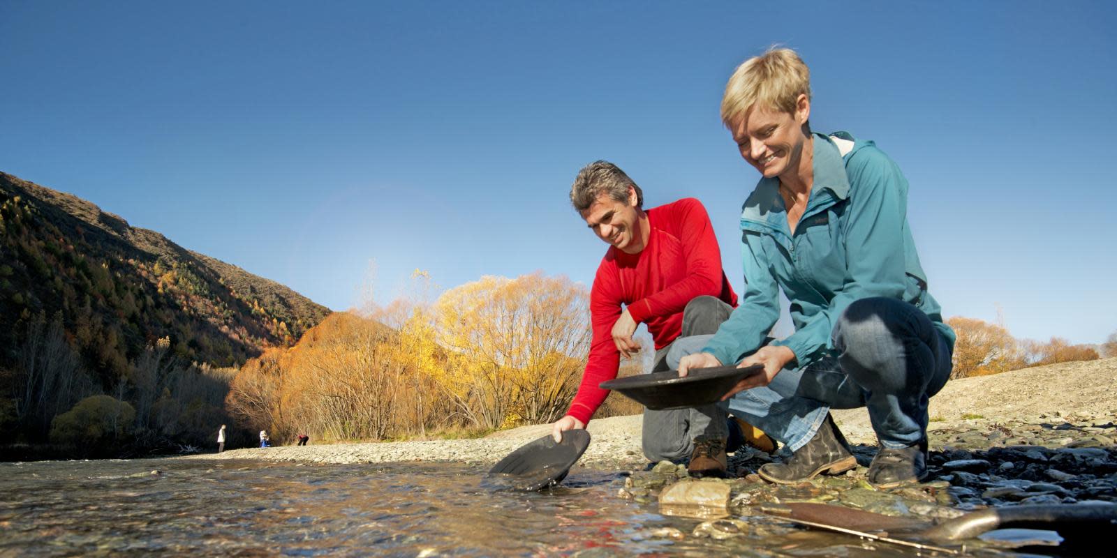 Gold panning in arrowtown