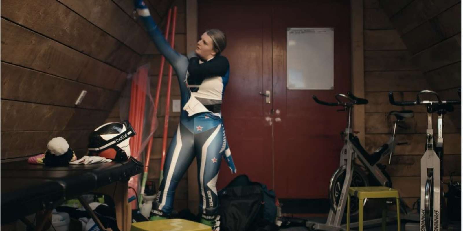 Alice Robinson, ski racer