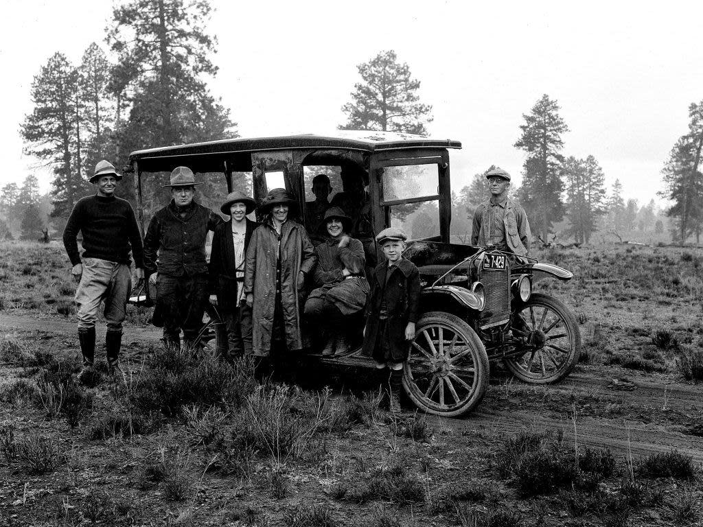photo-19-1923-photo-depicts-an-excited-group-who-traveled-268-2-miles-from-salt-lake-city-to-bryce-canyon
