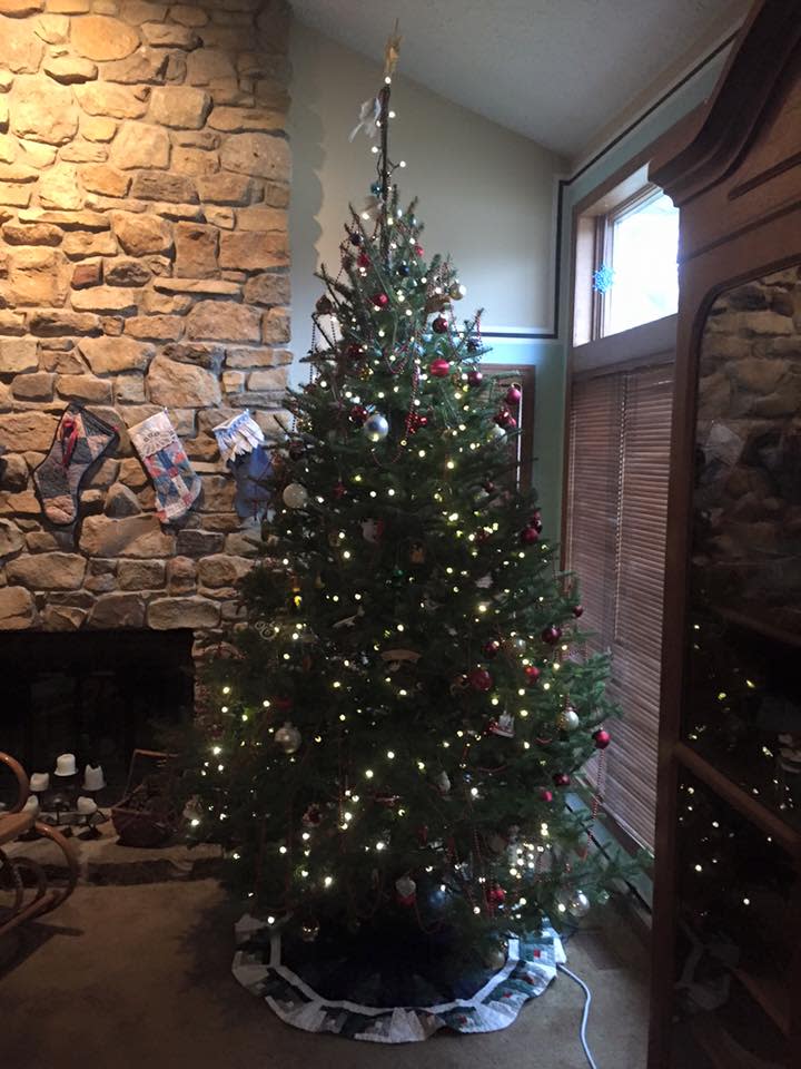 jo-christmas-tree-2