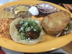 Senor Tacos Combination Platter